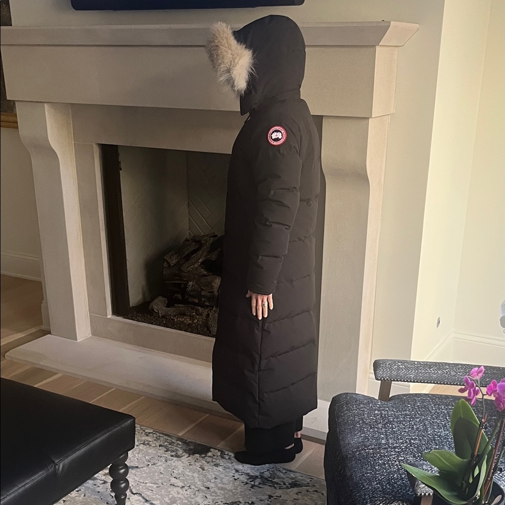 Canada Goose Women’s Dark Jacket - Picture 3 of 16